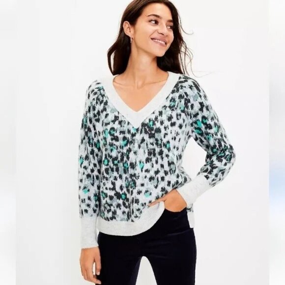 LOFT Sweaters - Loft Green & Gray V-Neck Animal Print Fuzzy Sweater M EUC